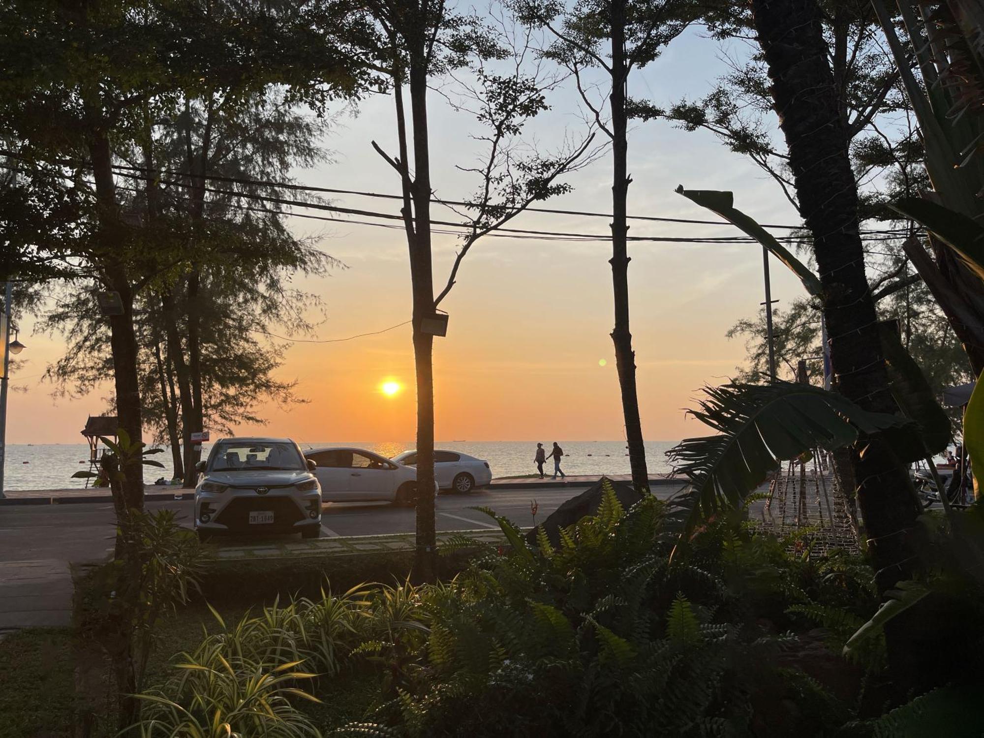 Sea Breeze Resort Сіануквіль Екстер'єр фото