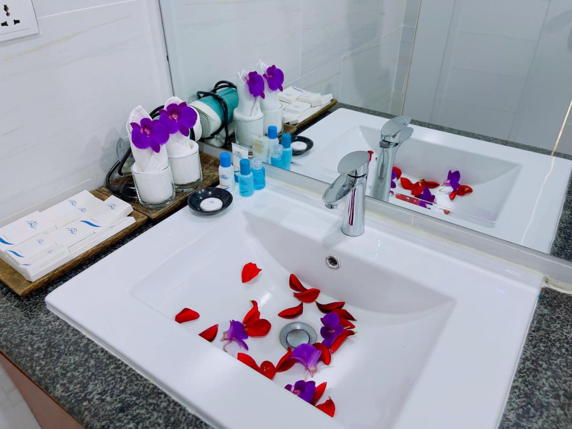Sea Breeze Resort Сіануквіль Екстер'єр фото